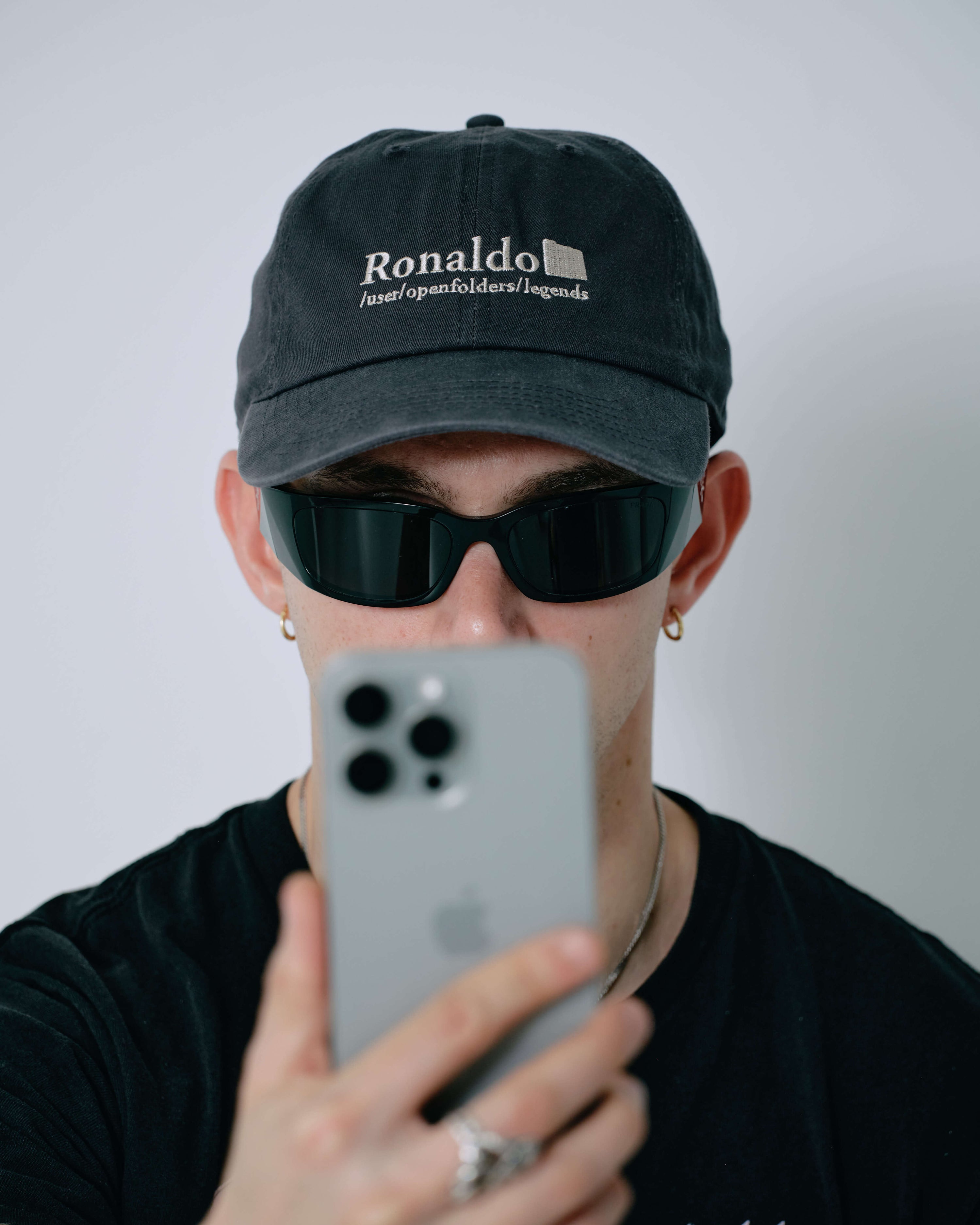 Ronaldo Gray cap